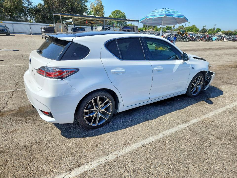 Photo 3 from auction – 2015 LEXUS CT with VIN JTHKD5BH4F2219987