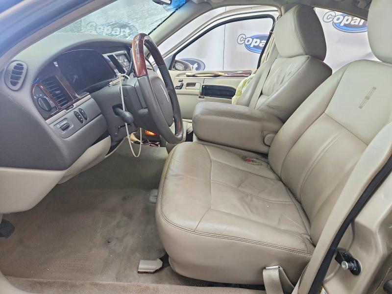 Photo 7 from auction – 2011 LINCOLN TOWN CAR with VIN 2LNBL8CV1BX756104