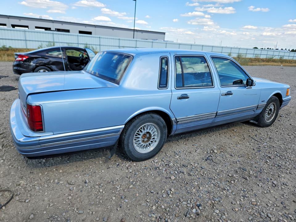 Photo 3 from auction – 1990 LINCOLN TOWN CAR with VIN 1LNCM82F4LY804448