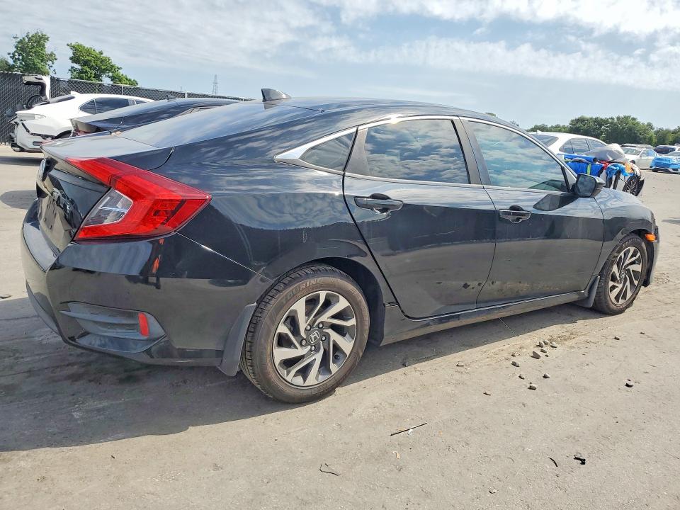Photo 3 from auction – 2017 HONDA CIVIC with VIN 19XFC2F71HE081837