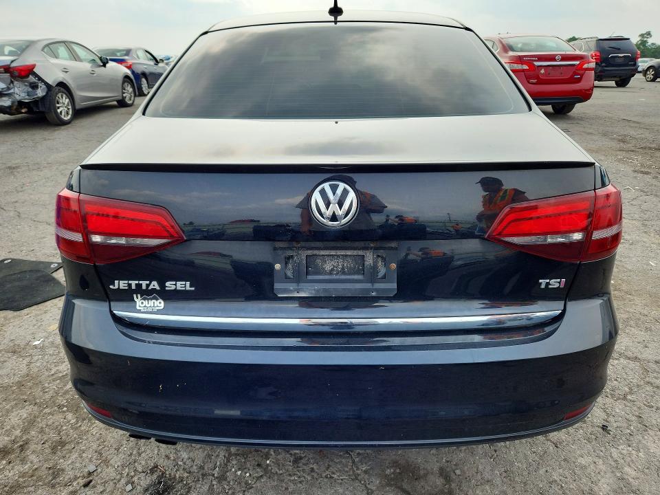 Photo 6 from auction – 2017 VOLKSWAGEN JETTA with VIN 3VWL17AJ5HM390741