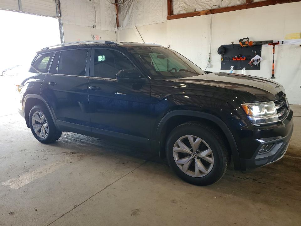 Photo 4 from auction – 2018 VOLKSWAGEN ATLAS with VIN 1V2DR2CA1JC501341