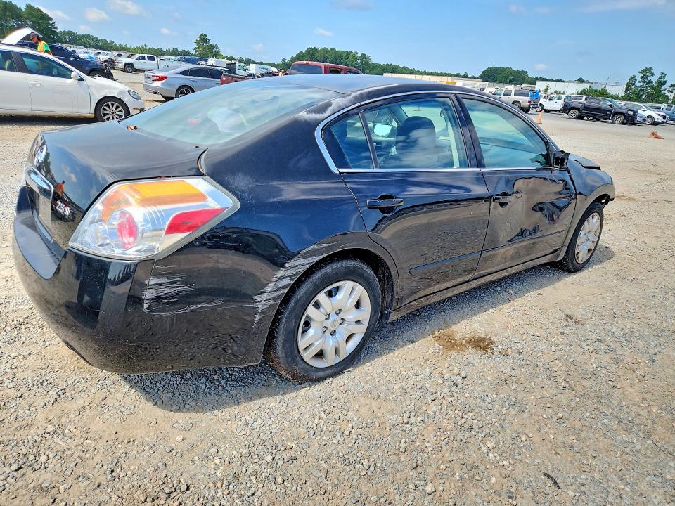 Photo 3 from auction – 2011 NISSAN ALTIMA with VIN 1N4AL2AP0BN475470