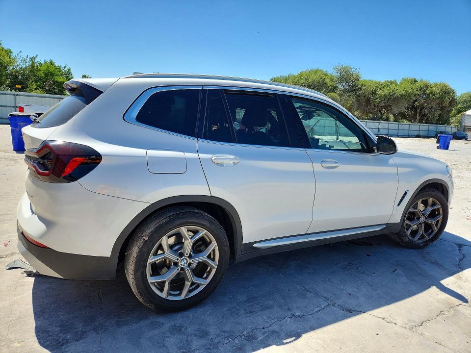 Photo 3 from auction – 2022 BMW X3 with VIN 5UX43DP02N9J60436