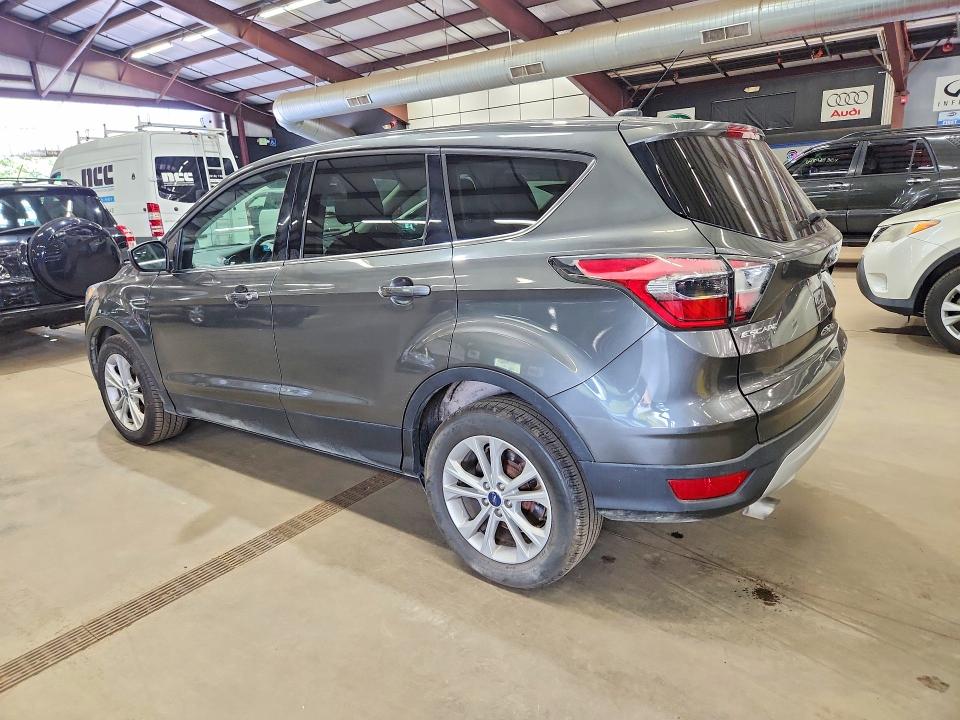 Photo 2 from auction – 2017 FORD ESCAPE with VIN 1FMCU9GD4HUA17897