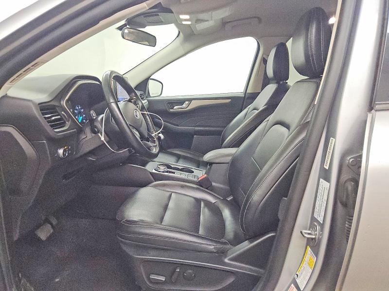 Photo 7 from auction – 2021 FORD ESCAPE with VIN 1FMCU9H62MUA65859