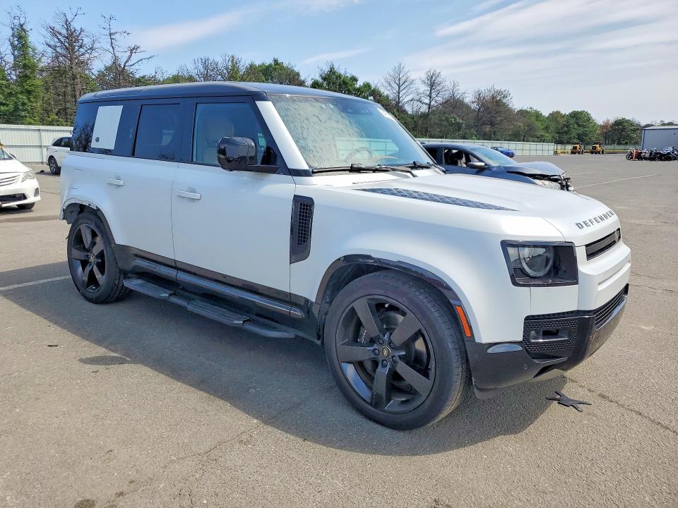 Photo 4 from auction – 2023 LAND ROVER DEFENDER with VIN SALEWEEE5P2175812