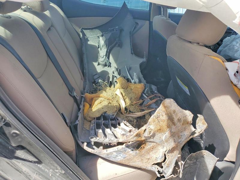 Photo 11 from auction – 2016 HYUNDAI ELANTRA with VIN 5NPDH4AE3GH788300