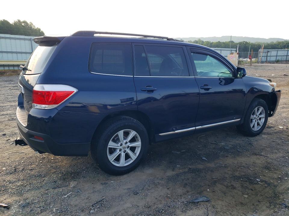 Photo 3 from auction – 2013 TOYOTA HIGHLANDER with VIN 5TDBK3EH7DS241768