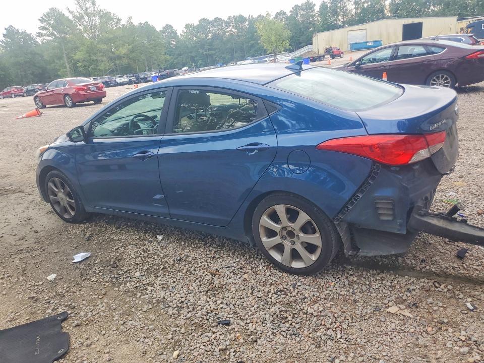 Photo 2 from auction – 2013 HYUNDAI ELANTRA with VIN KMHDH4AE2DU997072