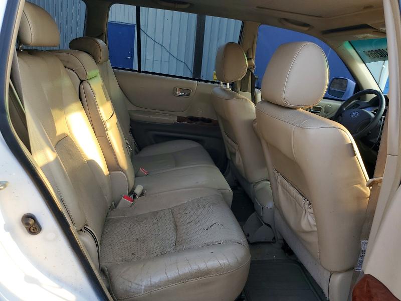 Photo 11 from auction – 2004 TOYOTA HIGHLANDER with VIN JTEEP21A740026813