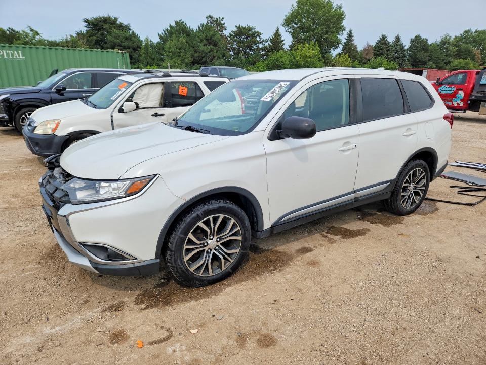 MITSUBISHI OUTLANDER 2017 with VIN JA4AZ2A31HZ045089 - Photo from auction