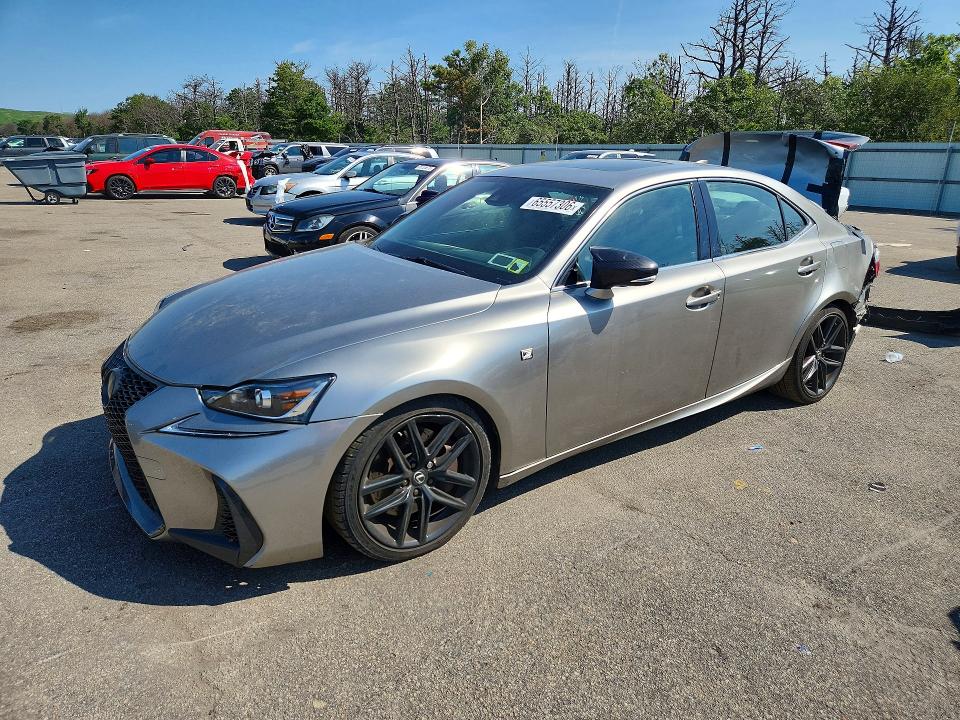 LEXUS IS 2019 с VIN JTHC81D26K5034519 - Снимка от търг