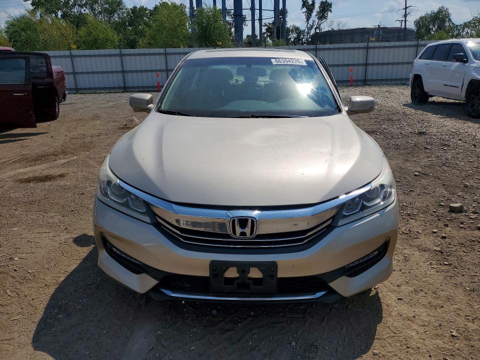 Photo 5 from auction – 2017 HONDA ACCORD with VIN 1HGCR3F87HA028273