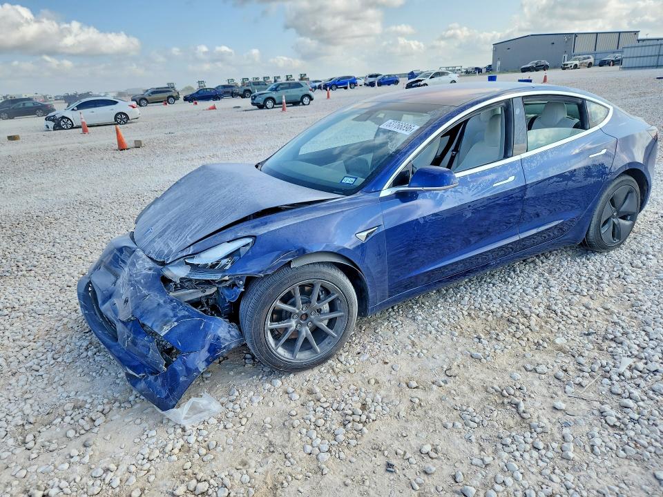 TESLA MODEL 3 AWD W/LONG R 2018 with VIN 5YJ3E1EB4JF086141 - Photo from auction