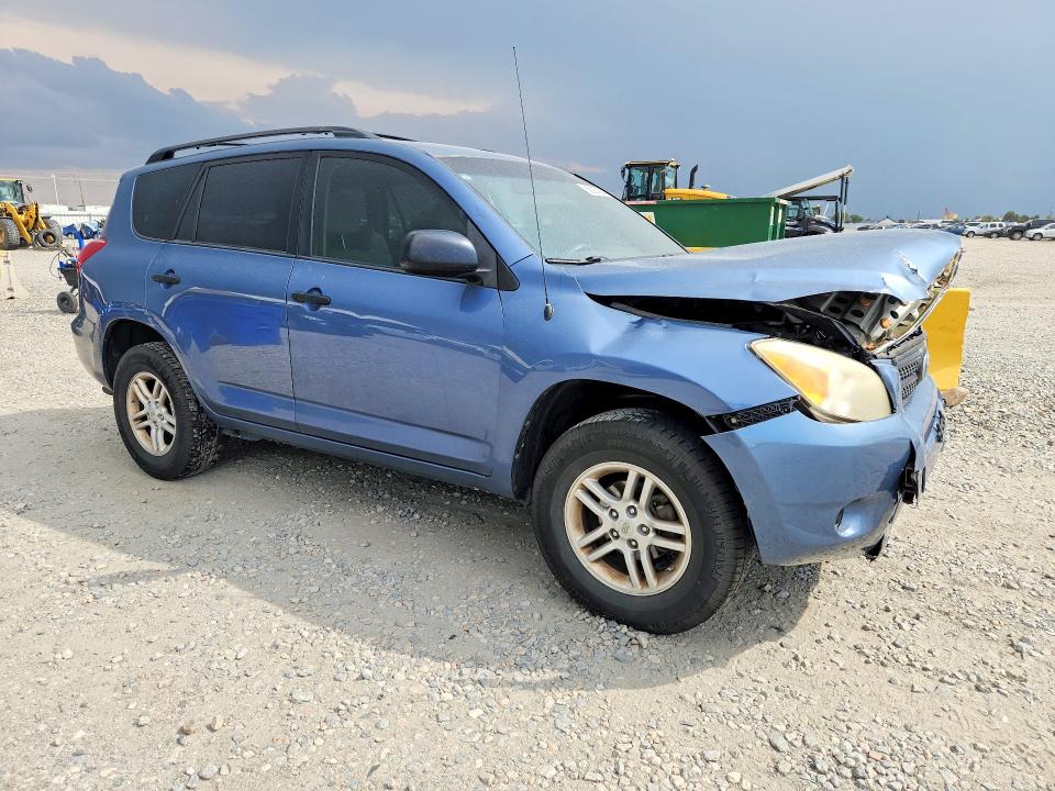 Photo 4 from auction – 2007 TOYOTA RAV4 with VIN JTMZD33V075064007