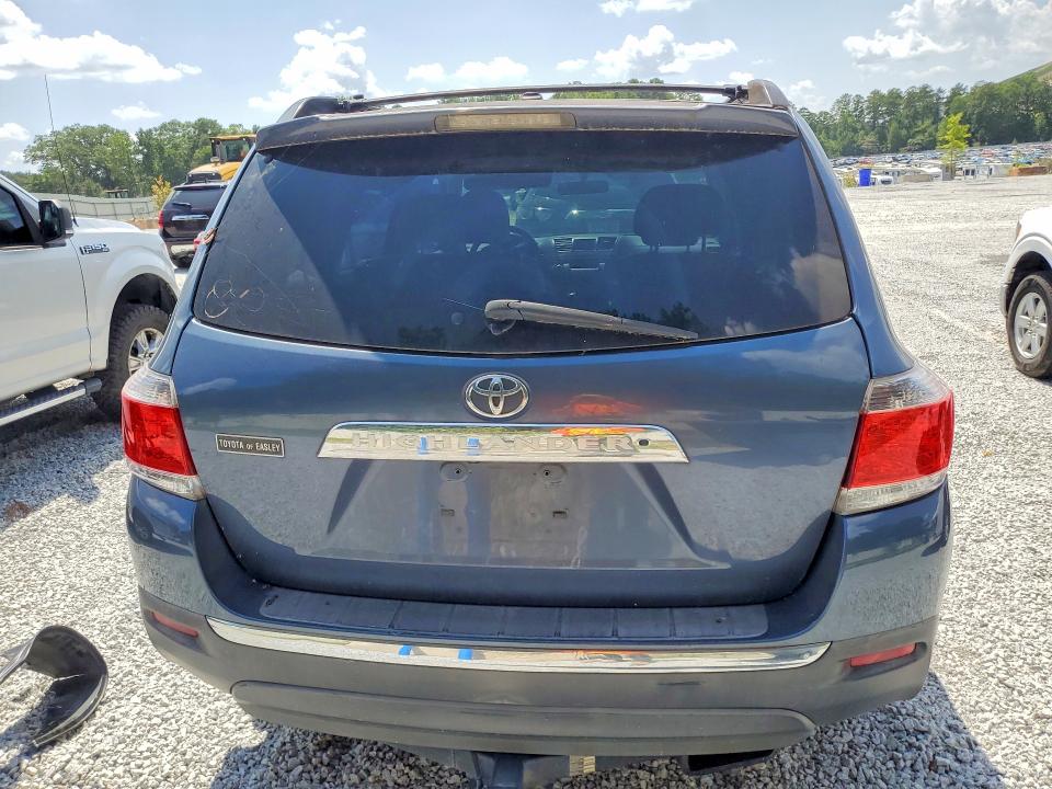 Photo 6 from auction – 2011 TOYOTA HIGHLANDER with VIN 5TDZA3EH8BS007735