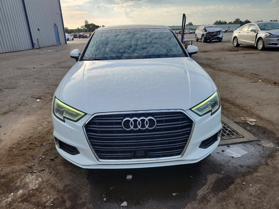 Photo 5 from auction – 2019 AUDI A3 with VIN WAUAUGFF9K1022537
