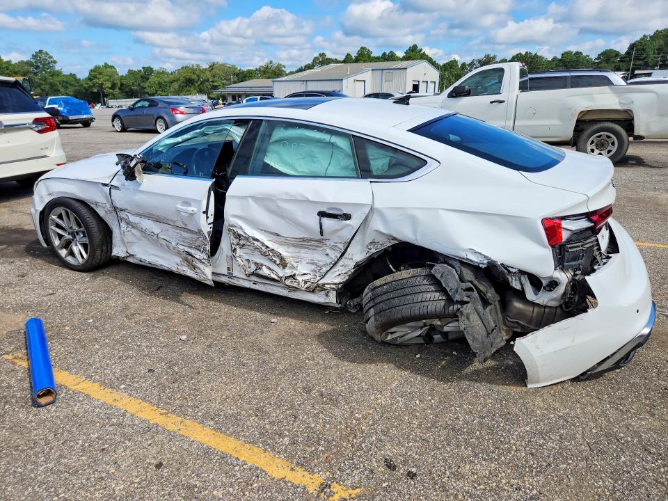 Zdjęcie 2 z aukcji – 2024 AUDI A5 z VIN WAUFACF52RA052889