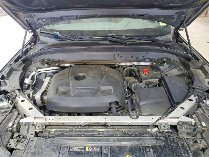 Photo 11 from auction – 2019 VOLVO XC60 with VIN LYV102DK4KB184392