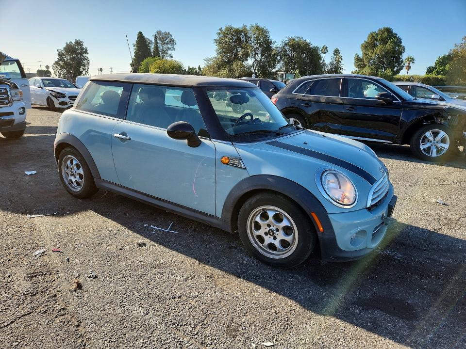 Photo 4 from auction – 2013 MINI COOPER with VIN WMWSU3C51DT546765