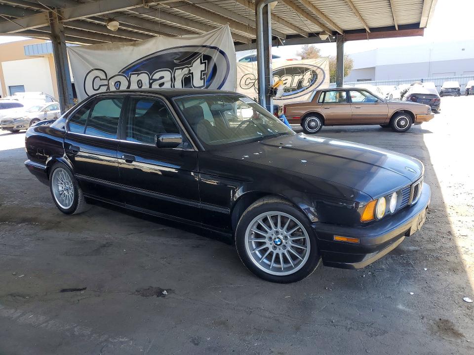 Photo 4 from auction – 1991 BMW M5 with VIN WBSHD9312MBK05127