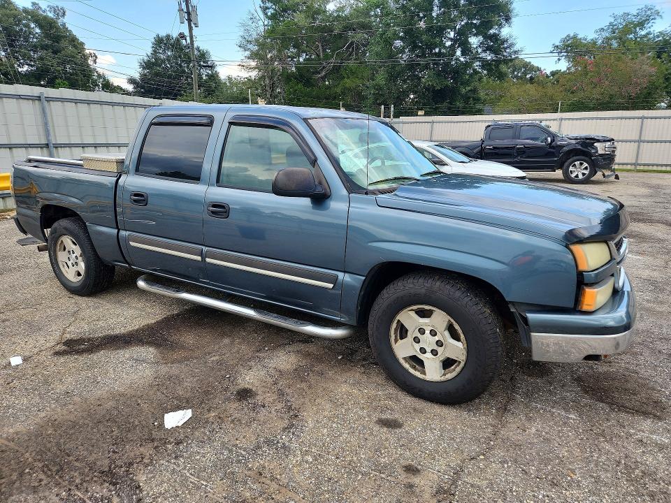 Photo 4 from auction – 2006 CHEVROLET SILVERADO with VIN 2GCEC13T561173762