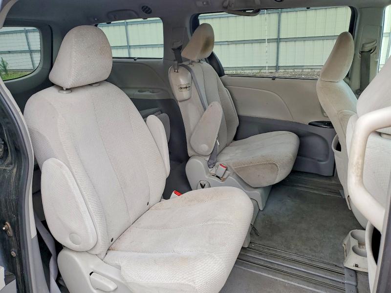 Photo 11 from auction – 2011 TOYOTA SIENNA with VIN 5TDKK3DC1BS038345