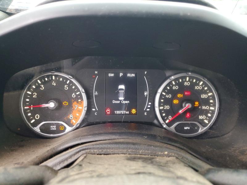 Photo 9 from auction – 2018 JEEP RENEGADE with VIN ZACCJBAB4JPH00038