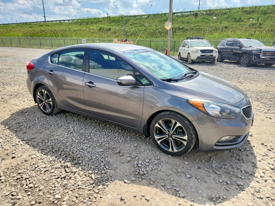 Photo 4 from auction – 2016 KIA FORTE with VIN KNAFX4A8XG5504986
