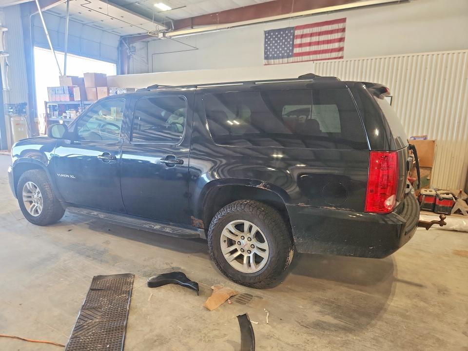 Снимка 2 от търг – 2011 GMC YUKON XL с VIN 1GKS2KE38BR191235