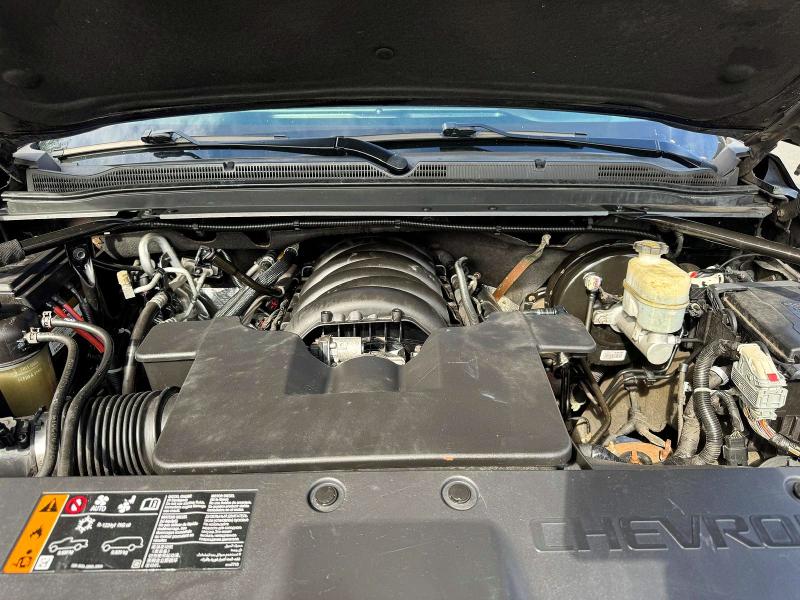 Photo 9 from auction – 2019 CHEVROLET SUBURBAN with VIN 1GNSKHKC8KR164224