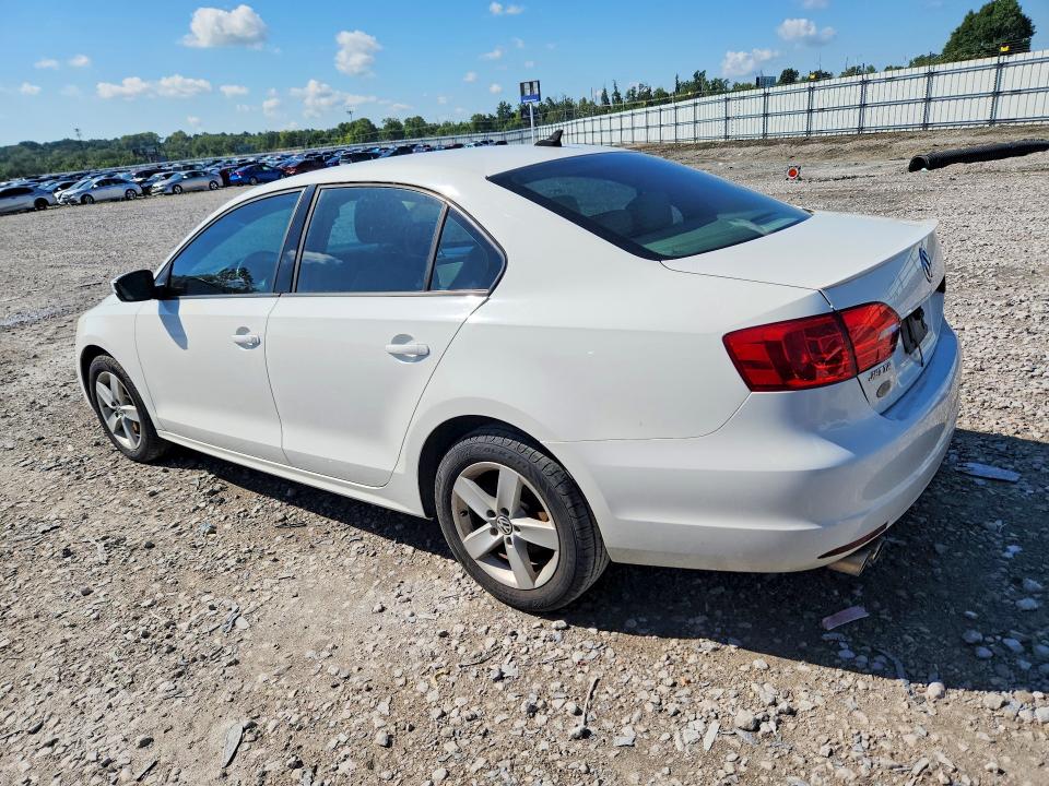 Photo 2 from auction – 2011 VOLKSWAGEN JETTA with VIN 3VWLL7AJ5BM123052