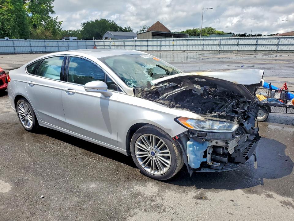 Photo 4 from auction – 2013 FORD FUSION with VIN 3FA6P0HR2DR271002