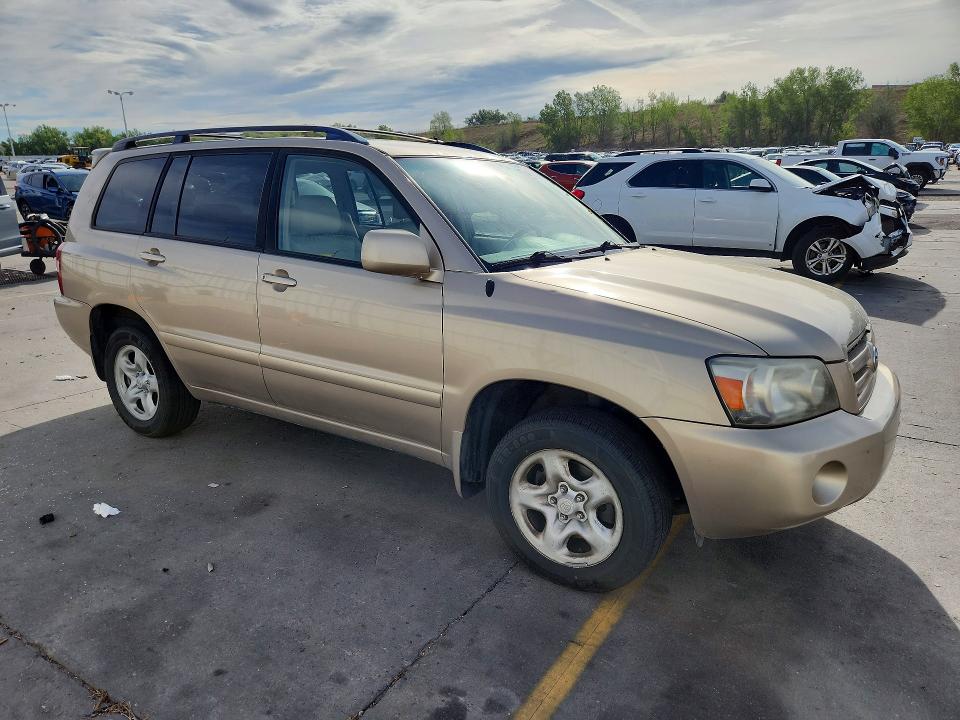 Photo 4 from auction – 2005 TOYOTA HIGHLANDER with VIN JTEDD21A450114837