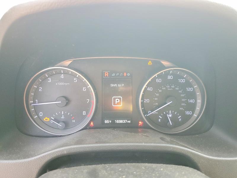 Photo 9 from auction – 2017 HYUNDAI ELANTRA with VIN 5NPD84LF2HH040046