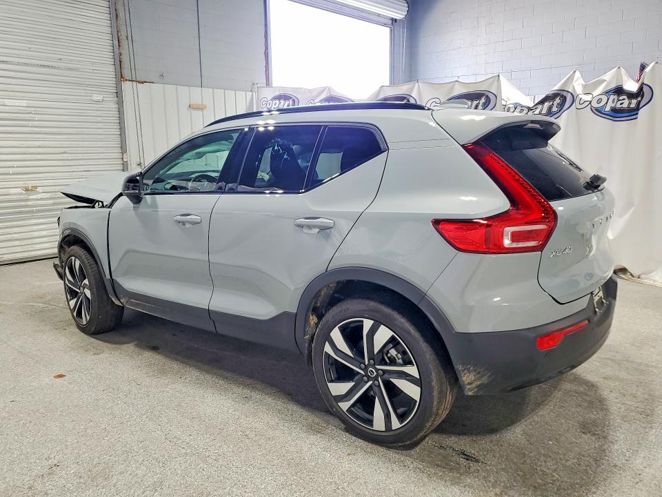 Photo 2 from auction – 2026 VOLVO XC40 with VIN YV4L12UC2T2796993