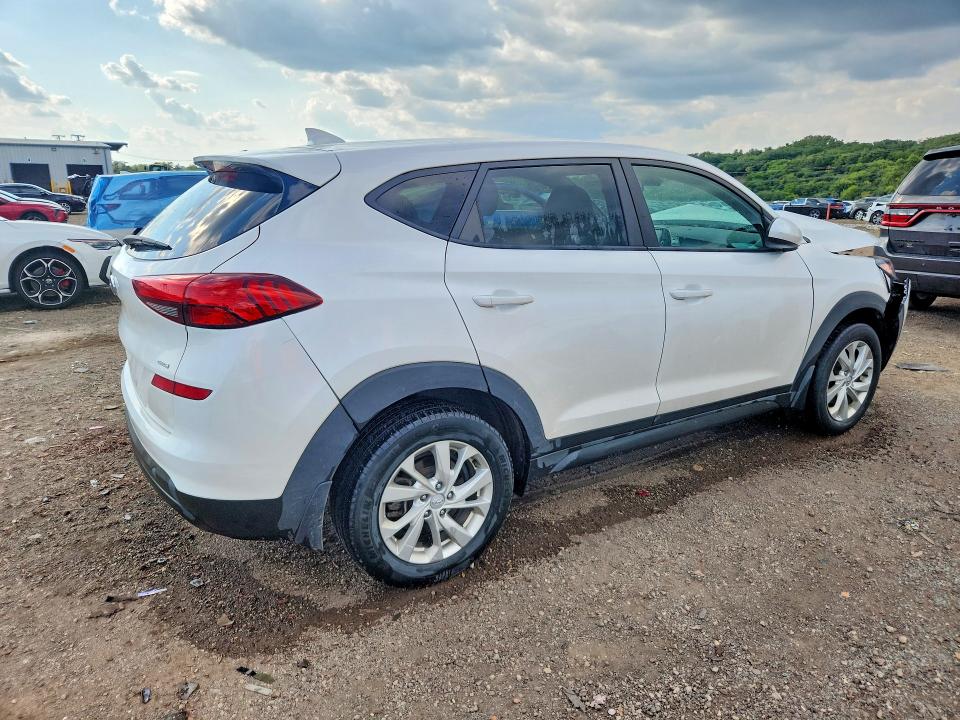 Photo 3 from auction – 2020 HYUNDAI TUCSON with VIN KM8J2CA4XLU117448