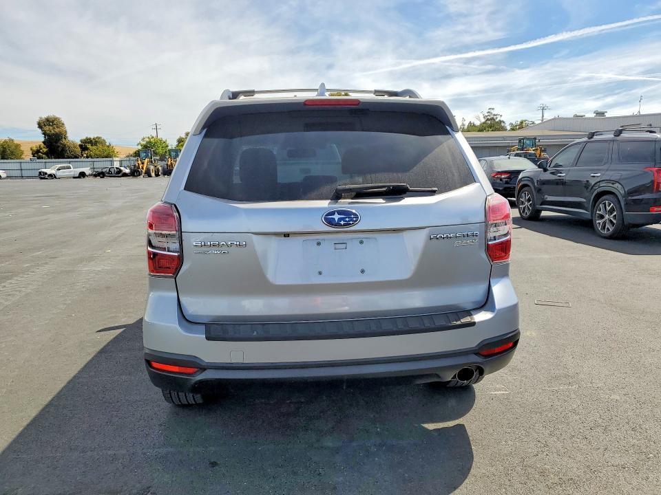 Photo 6 from auction – 2016 SUBARU FORESTER with VIN JF2SJAXC2GH440536