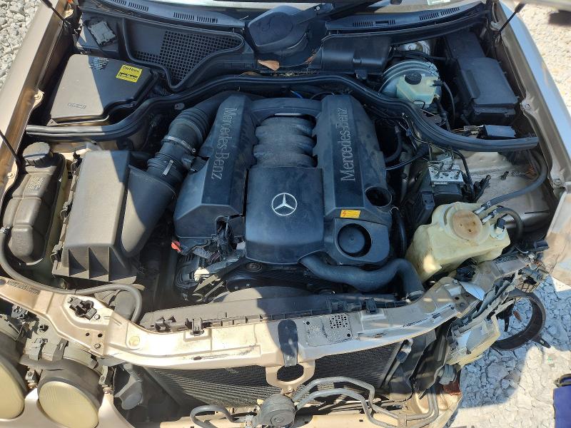 Photo 11 from auction – 2001 MERCEDES-BENZ E with VIN WDBJF65J81B244409