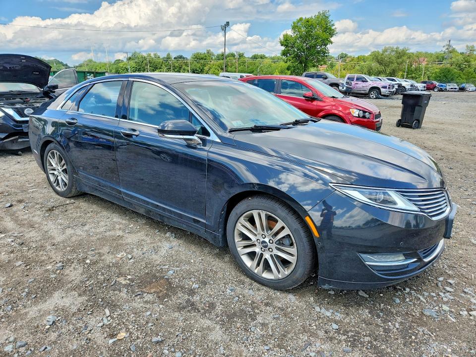 Foto 4 de la subasta – 2013 LINCOLN MKZ con VIN 3LN6L2LU9DR812796