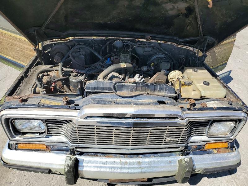 Photo 12 from auction – 1989 JEEP GRAND WAGONEER with VIN 1J4GS5878KP108622