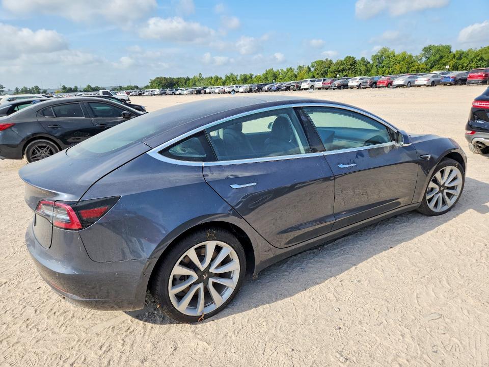 Photo 3 from auction – 2018 TESLA MODEL 3 with VIN 5YJ3E1EA1JF163460