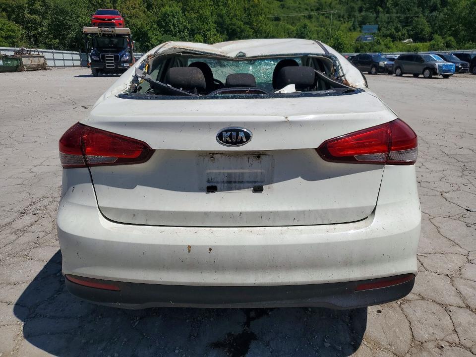 Photo 6 from auction – 2018 KIA FORTE with VIN 3KPFK4A73JE231619