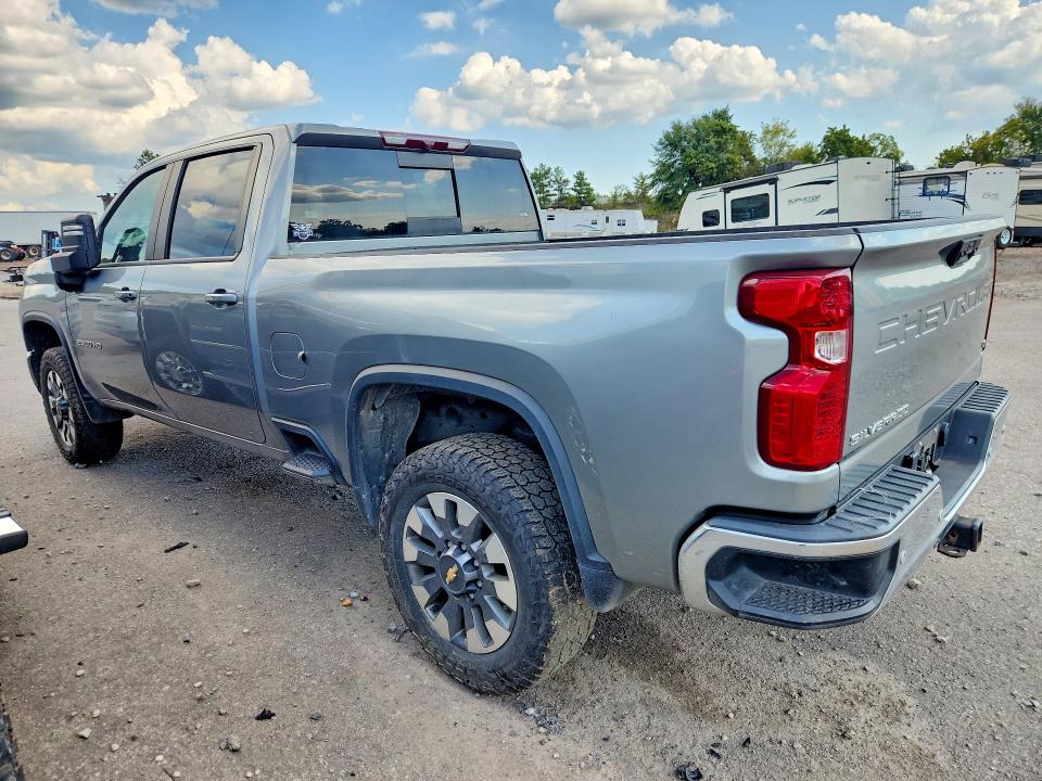 Photo 2 from auction – 2024 CHEVROLET SILVERADO with VIN 2GC4YNEY4R1137336