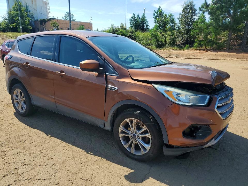 Photo 4 from auction – 2017 FORD ESCAPE with VIN 1FMCU0GD9HUA88959