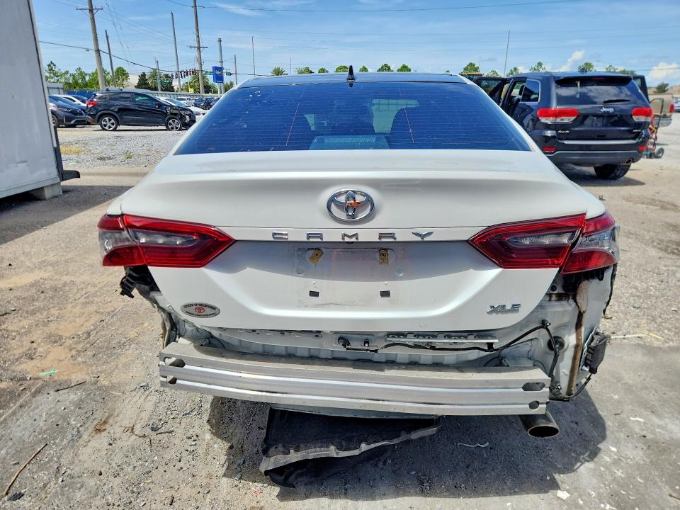 Photo 6 from auction – 2023 TOYOTA CAMRY with VIN 4T1F11AK2PU076928