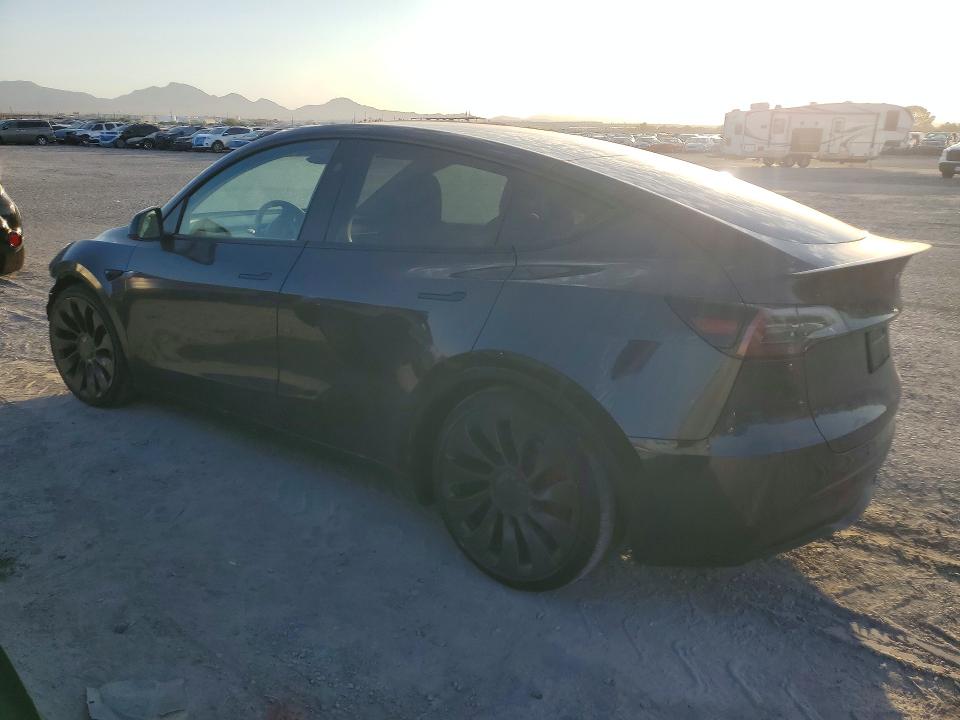 Фото 2 с аукциона – 2024 TESLA MODEL Y с VIN 7SAYGDEF6RF177530