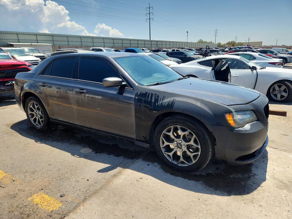 Zdjęcie 4 z aukcji – 2016 CHRYSLER 300 z VIN 2C3CCAGG5GH191468