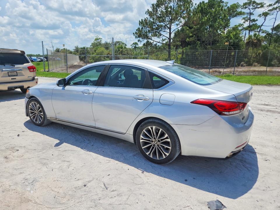 Photo 2 from auction – 2016 HYUNDAI GENESIS with VIN KMHGN4JE5GU128069